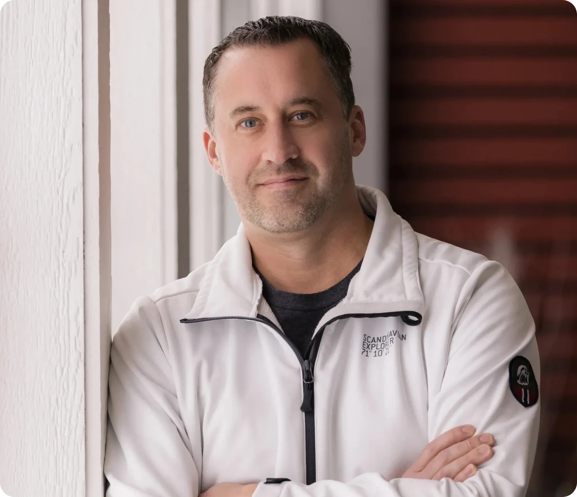 Man with short hair in relaxed pose